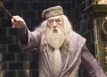 हैरी पॉटर के मशहूर ‘प्रोफेसर डंबलडोर’ का हुआ निधन, लंबे वक्त से थे बीमार
