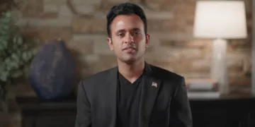 USA: विवेक रामास्वामी ने अमेरिकी राष्ट्रपति पद की दावेदारी छोड़ दी और इस उम्मीदवार को समर्थन दिया